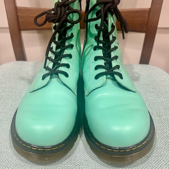 Dr. Martens Boots 8 Hole Sea Foam Green - Picture 3 of 12